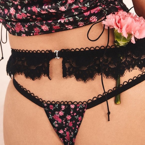 For Love And Lemons Melrose Thong Panty Black Floral Large NEW - Picture 5 of 5